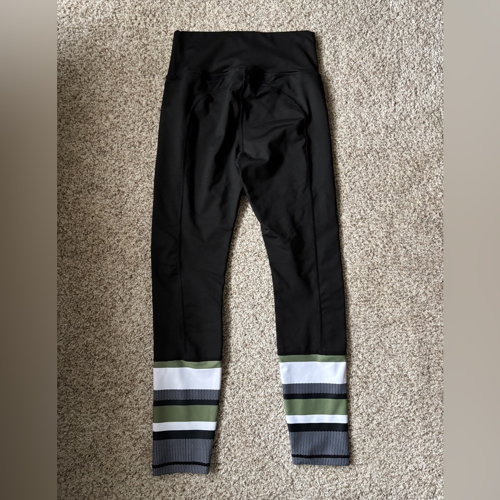 Sarah's Day x White Fox Active Leggings Luxe Stripped High Rise Size Medium - Picture 3 of 8